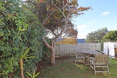 Photo of property in 24 Lincoln Street, Brooklyn, Wellington, 6021