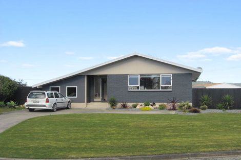 Photo of property in 7 Konini Place, Edgecumbe, 3120
