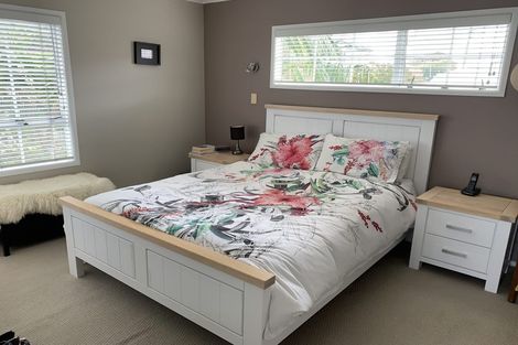 Photo of property in 2/34 Princes Street, Northcote Point, Auckland, 0627