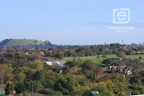Photo of property in 25 Lewisham Street, Highland Park, Auckland, 2010