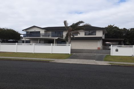 Photo of property in 71 Pacific Parade, Army Bay, Whangaparaoa, 0930