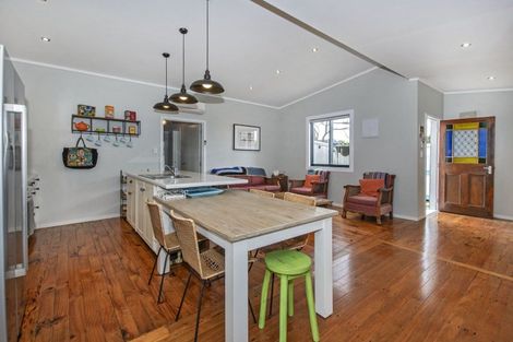 Photo of property in 858 Pataua South Road, Pataua South, Onerahi, 0192