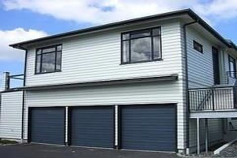 Photo of property in 129/2 Armoy Drive, East Tamaki, Auckland, 2016