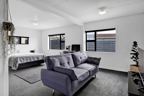 Photo of property in 35 Collins Street, Hawera, 4610