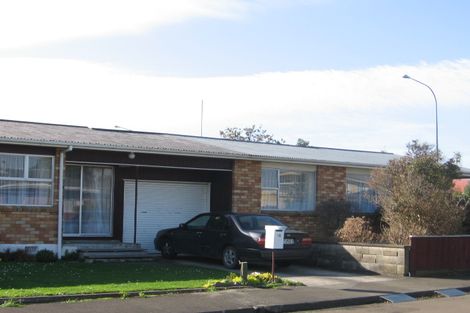 Photo of property in 16 Panako Place, Awapuni, Palmerston North, 4412
