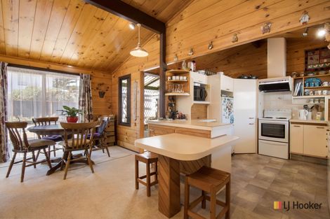 Photo of property in 28 Snell Crescent, Waihi Beach, 3611