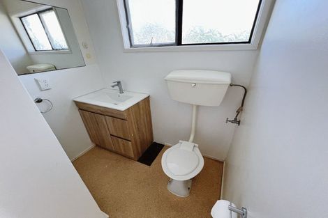 Photo of property in 23 Calman Place, Chatswood, Auckland, 0626