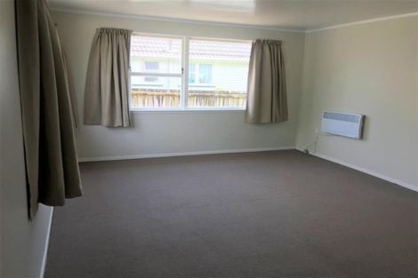 Photo of property in 1/82 Swaffield Road, Papatoetoe, Auckland, 2025