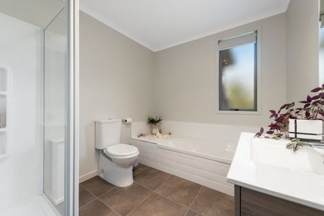 Photo of property in 5 Shannon Lane, Pyes Pa, Tauranga, 3112