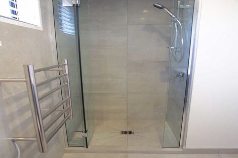 Photo of property in 72 Aikmans Road, Merivale, Christchurch, 8014