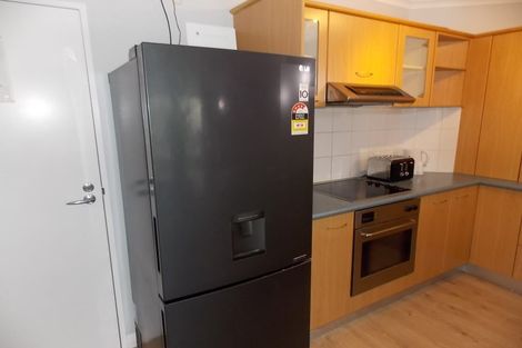 Photo of property in Endeavour Apartments, 23/125 Thorndon Quay, Pipitea, Wellington, 6011