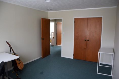 Photo of property in 68 Kohekohe Street, New Lynn, Auckland, 0600
