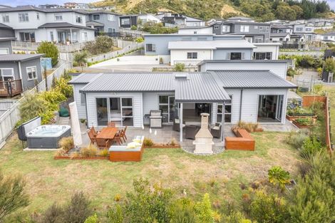 Photo of property in 50 Endeavour Drive, Whitby, Porirua, 5024