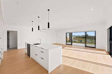 Photo of property in 13b Cunningham Lane, Kaitake, Oakura, 4374