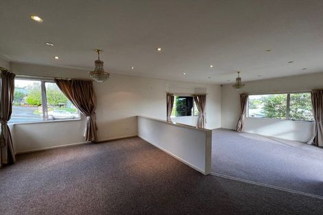 Photo of property in 6 Sandpiper Grove, Unsworth Heights, Auckland, 0632