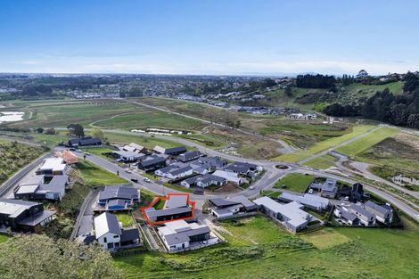 Photo of property in 13 Round Hill Rise, Cracroft, Christchurch, 8022