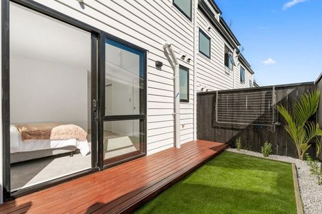 Photo of property in 5/18 Sylvan Crescent, Te Atatu South, Auckland, 0610