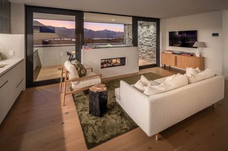 Photo of property in 34 Minaret Ridge, Wanaka, 9305