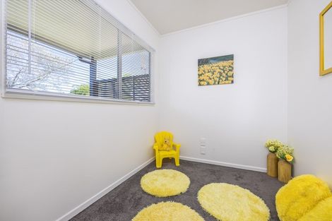 Photo of property in 3/144 Godley Road, Green Bay, Auckland, 0604