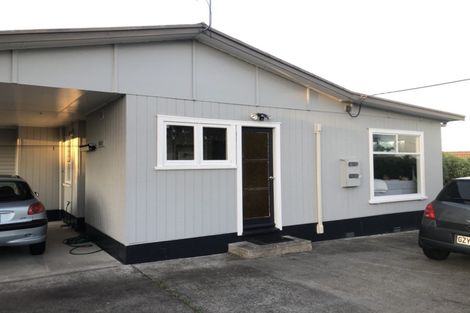 Photo of property in 116 Pupuke Road, Hillcrest, Auckland, 0627