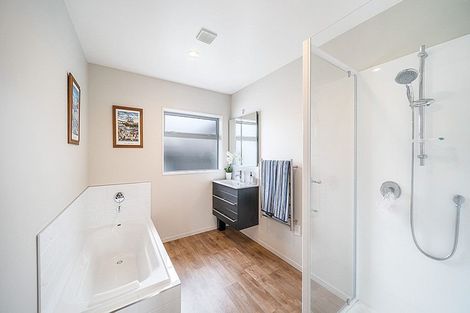 Photo of property in 14 Shona Lane, West Melton, 7618