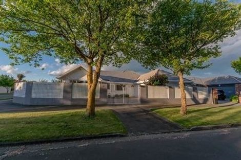 Photo of property in 52 Berkshire Drive, Avonhead, Christchurch, 8042