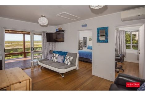 Photo of property in 31 Whangarei Heads Road, Onerahi, Whangarei, 0110