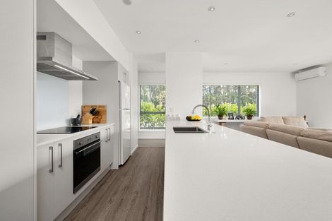 Photo of property in 6/27 Dida Park Drive, Kumeu, 0810