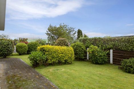 Photo of property in 11b Reeves Road, Acacia Bay, Taupo, 3330