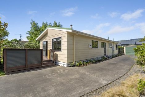Photo of property in 175 Te Moana Road, Waikanae, 5036