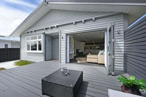 Photo of property in 1/10 Victoria Street, Ebdentown, Upper Hutt, 5018