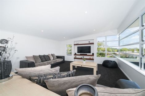 Photo of property in 413 Aokautere Drive, Aokautere, Palmerston North, 4471