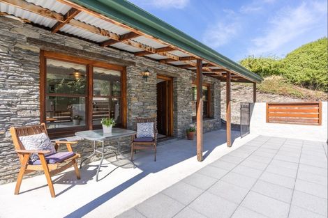 Photo of property in 24 Cornwall Street, Arrowtown, 9302