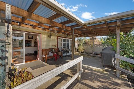 Photo of property in 78 Tararua Road, Levin, 5571