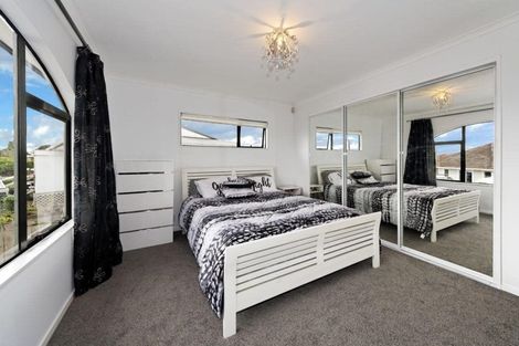 Photo of property in 147a View Road, Sunnyvale, Auckland, 0612