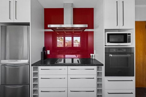 Photo of property in 34 Trinity Crescent, Pirimai, Napier, 4112