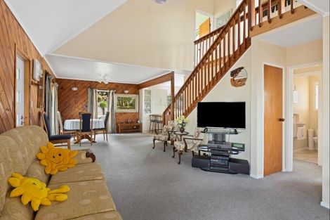 Photo of property in 83 Stillwater Crescent, Stillwater, Silverdale, 0993