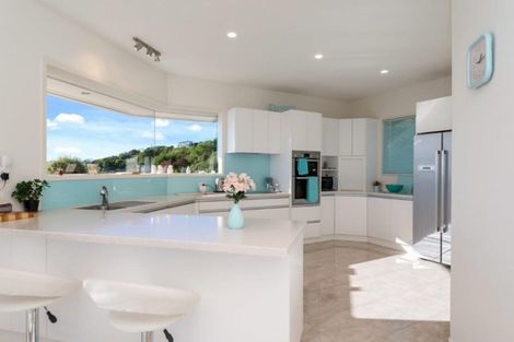 Photo of property in 126 Cannon Hill Crescent, Mount Pleasant, Christchurch, 8081