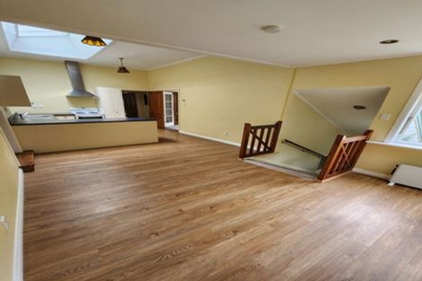 Photo of property in 140 Glenmore Street, Northland, Wellington, 6012