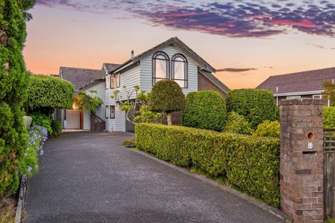 Photo of property in 28 Bellbird Rise, Murrays Bay, Auckland, 0630