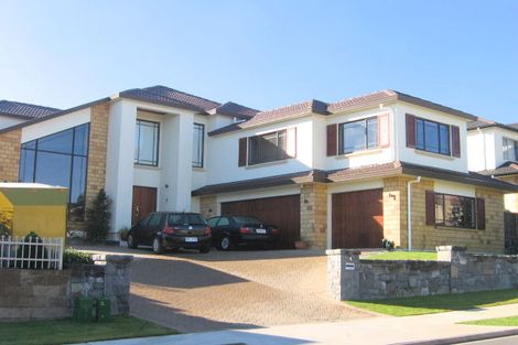 Photo of property in 4 Bejoy Rise, East Tamaki Heights, Auckland, 2016