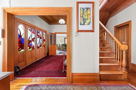 Photo of property in 43 Napier Terrace, Hospital Hill, Napier, 4110