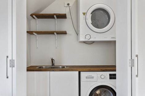 Photo of property in 2a Coles Place, St Albans, Christchurch, 8014