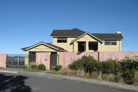 Photo of property in 112 Black Rock Road, Newlands, Wellington, 6037