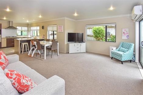Photo of property in 23 Coachman Drive, Flat Bush, Auckland, 2016