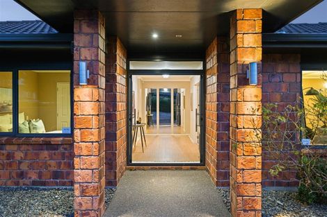 Photo of property in 14 Compton Grove, Huntington, Hamilton, 3210