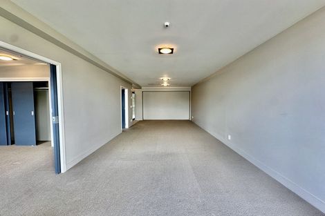 Photo of property in The Capital, 4/370 Oriental Parade, Oriental Bay, Wellington, 6011