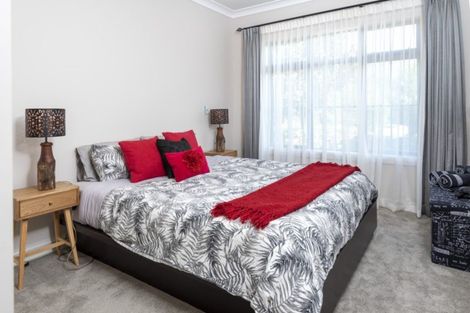 Photo of property in 32 Brownhill Road, Whitford, Manurewa, 2576