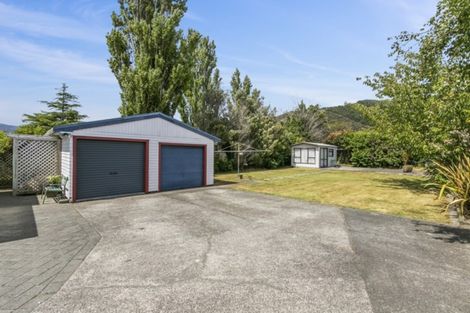 Photo of property in 43 Totara Street, Wainuiomata, Lower Hutt, 5014