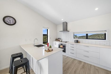 Photo of property in 18 Cathie Place, Karori, Wellington, 6012